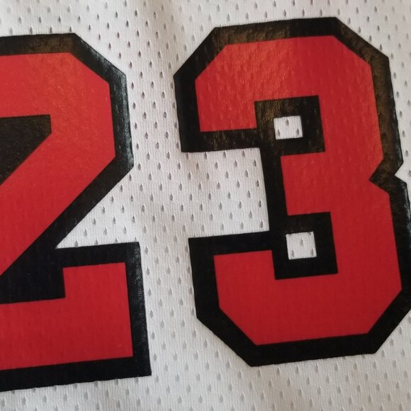 Men's Mitchell & Ness Michael Jordan White Chicago Bulls Rookie Authentic Jersey - Picture 8 of 12
